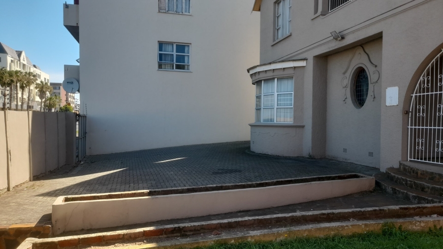 7 Bedroom Property for Sale in Quigney Eastern Cape